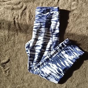 Juniors Calvin Klein Performance Capri Leggings Size Small